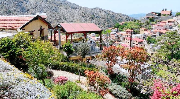 House with 5 rooms for 12 persons in Limassol