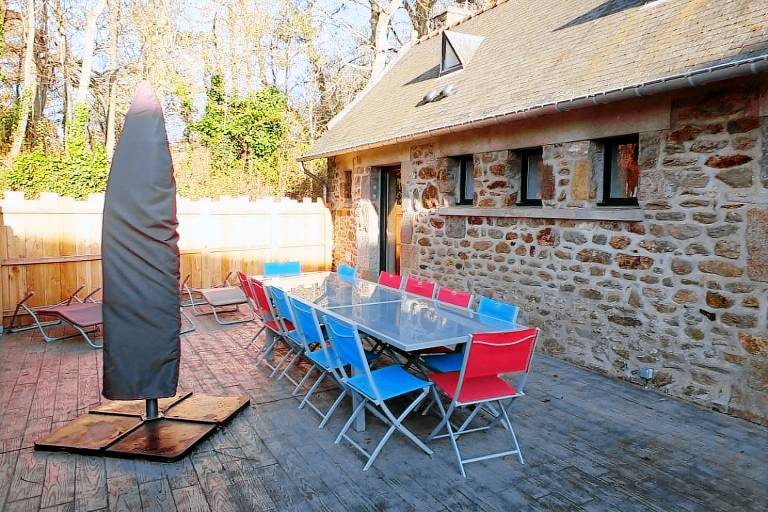 Gite with garden & barbeque | Beach view — photo 3