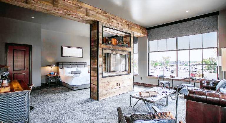 Ironworks Hotel Indy — photo 3