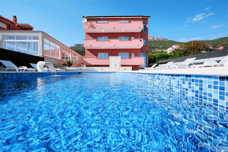 House with terrace, private pool & grill | Perfect for remote work | Pet-friendly in Trogir
