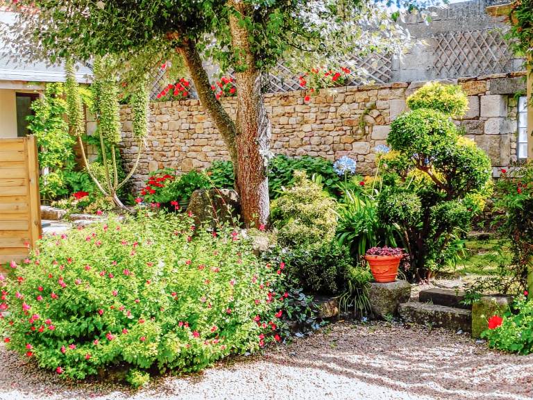 Fully equipped beautiful vacation home with terrace, barbecue & yard | Dogs allowed — photo 4