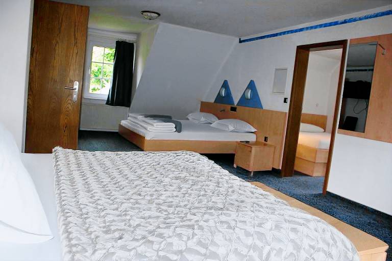 Komfortables und vielseitiges Zimmer–Perfekt für Erholung, Arbeit und Austausch in Arnsberg
