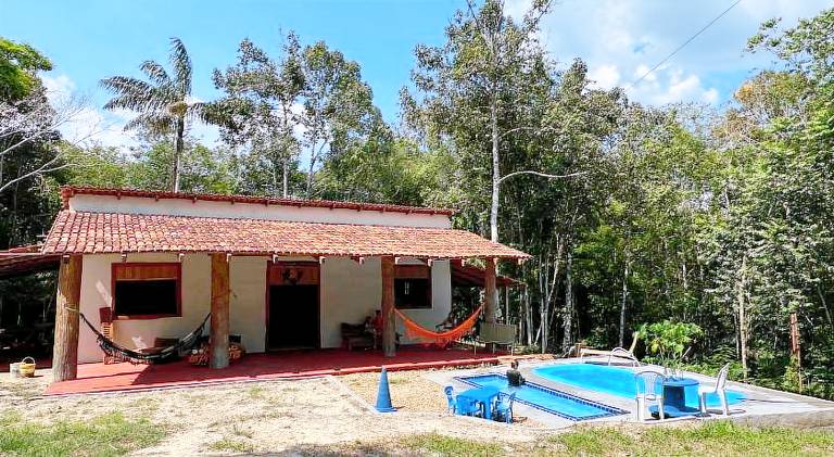 Vacation home with pool | Pet-friendly — photo 5
