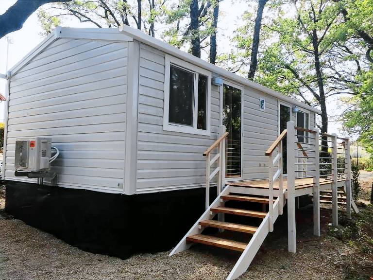 Mobile home with grill & pool — photo 2
