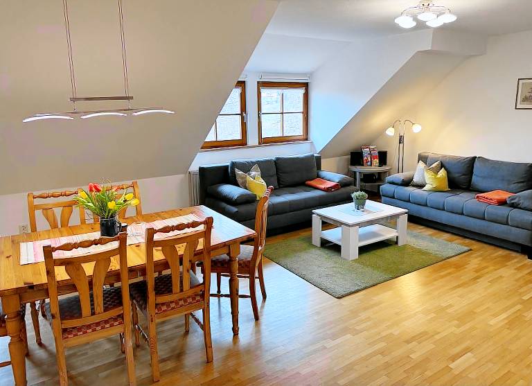Family-oriented charming rental apartment with BBQ, terrace & fast internet | Garden view | Pets allowed — photo 2