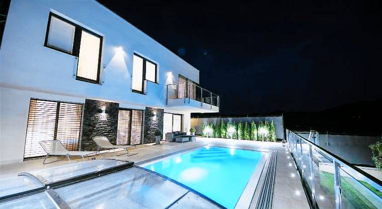Villa with pool | Pets allowed — photo 3