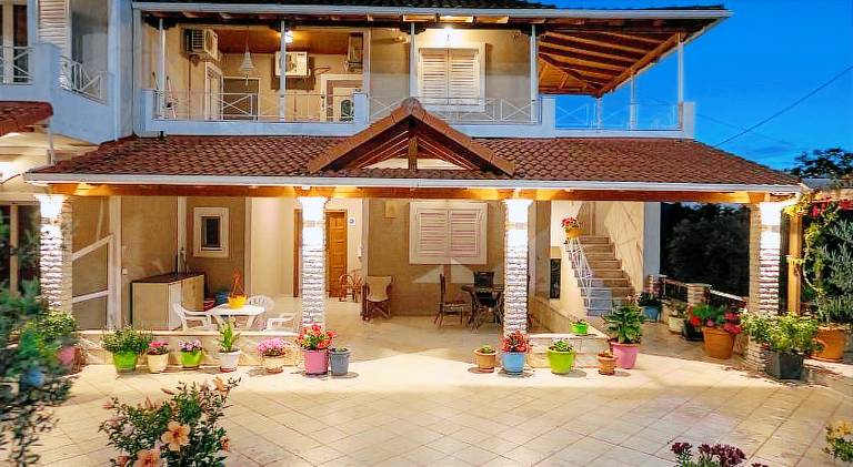 Lovely apartment with yard, terrace & barbeque | Beach nearby | Perfect for remote work | Dogs allowed — photo 4