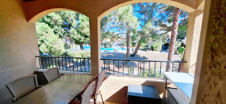 Fully equipped holiday park with garden & pool | Garden view | Pet-friendly — photo 3