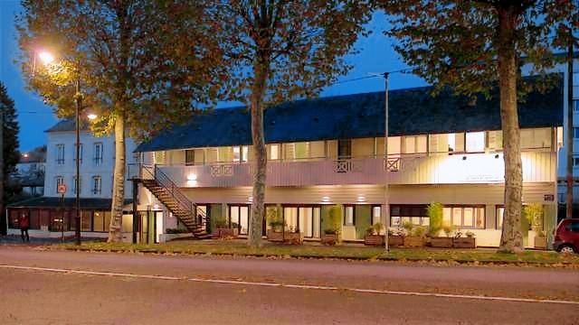 Serviced apartment with terrace in Honfleur