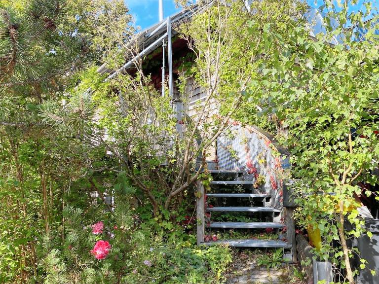Family-friendly rental apartment with patio | Pet-friendly — photo 5