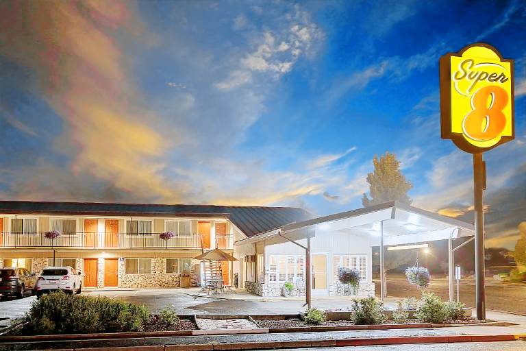 Super 8 By Wyndham Alturas