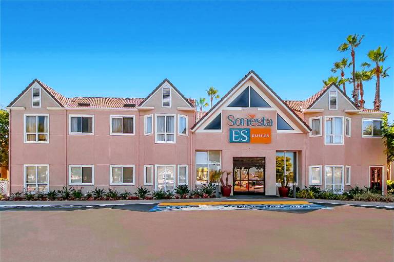 Sonesta ES Suites Huntington Beach Fountain Valley in Fountain Valley, CA