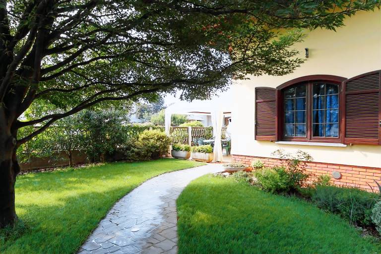 Bed & Breakfast  Galliate