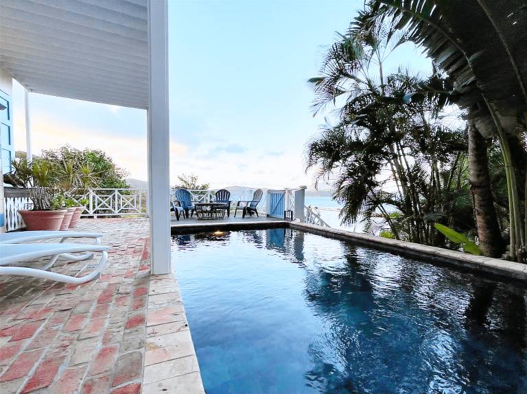 House Coral Bay