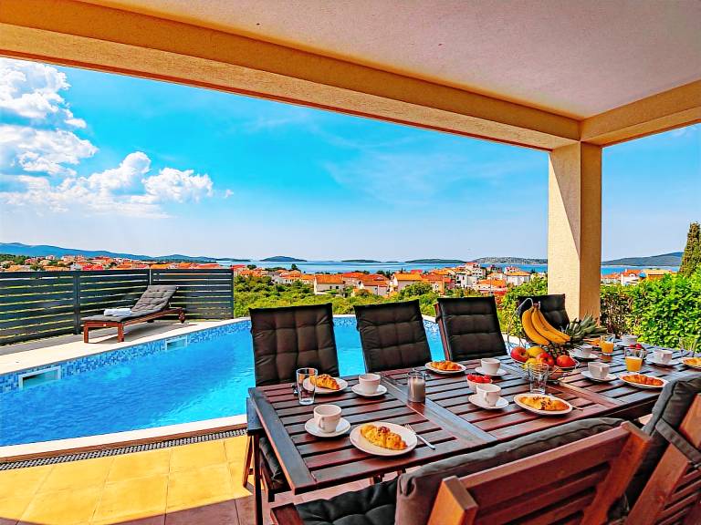 Ferienhaus in Brodarica für max. 8 Personen Ferienhaus in Brodarica für max. 8 Personen