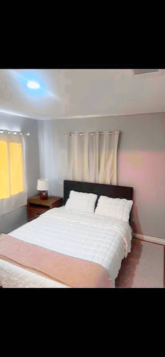 House Highland Knolls