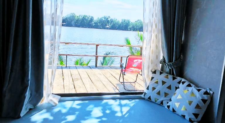 Kampot Riverfront Boutique — photo 3