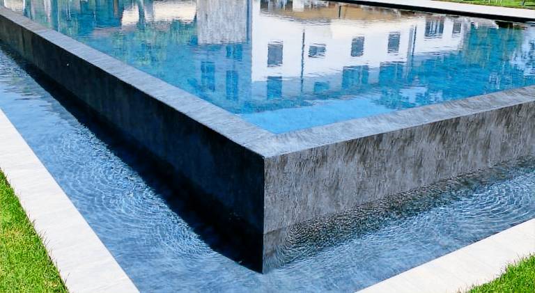 Farm with pool, garden & jacuzzi — photo 4
