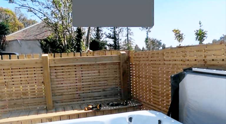 CORN FLOUR LODGE at PITKERRO MILL with HOT TUB 3 double bedrooms with TVs, 1 en-suite, 2 further bat in Dundee
