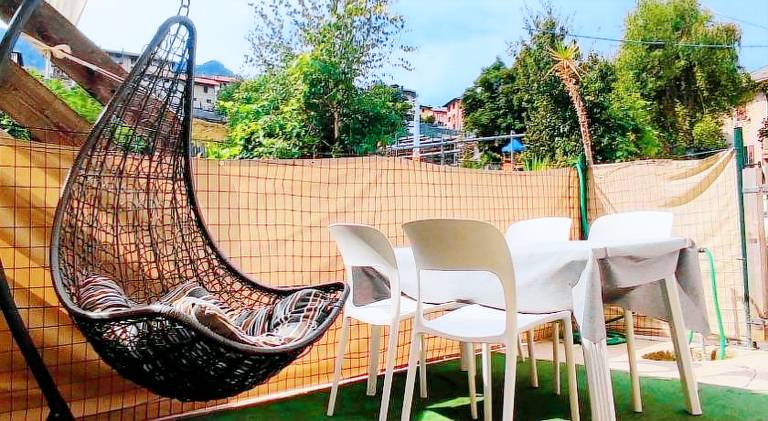 Apartment with yard, patio & barbeque — photo 5
