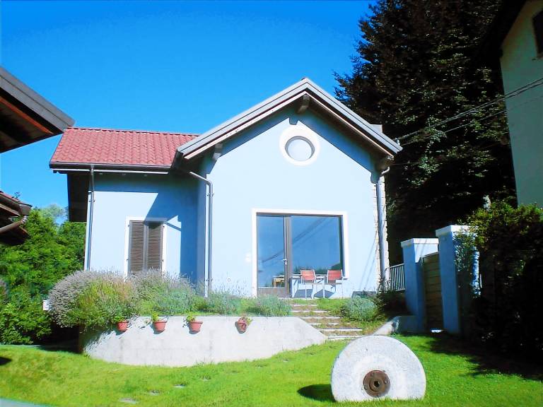 Ferienhaus mit Hund in Meina, Lesa für max. 6 Personen Ferienhaus mit Hund in Meina, Lesa für max. 6 Personen
