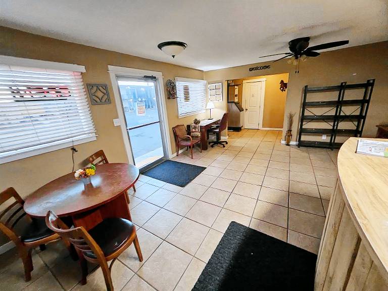 Home Away Inn — photo 2