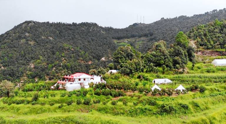 Enchanted Hills Farmstay in Dhari
