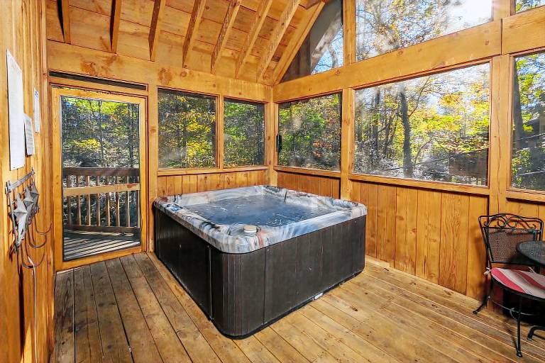 Romantic Fireplace & Hot Tub - A Mountain Surprise — photo 2