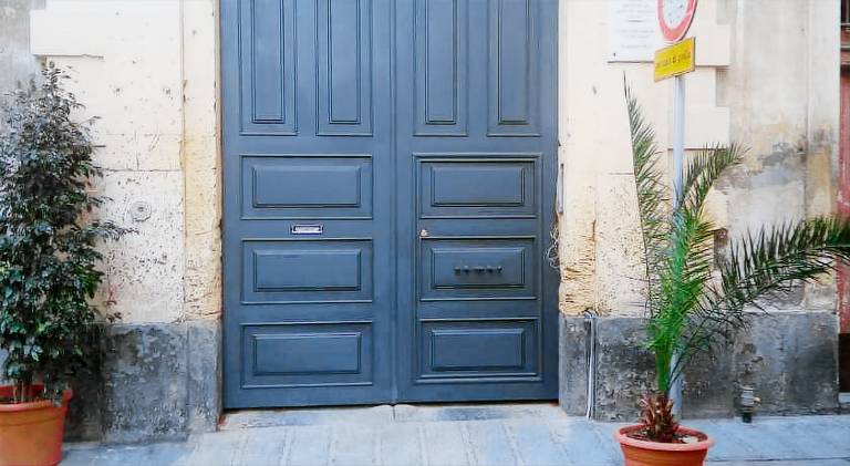 Bed & Breakfast  Catania