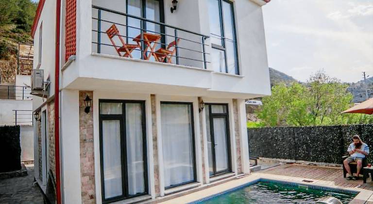 Spacious villa with BBQ, terrace & private pool | Pet-friendly — photo 2