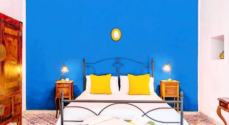 Holiday apartment with terrace, private pool & garden in Pompei