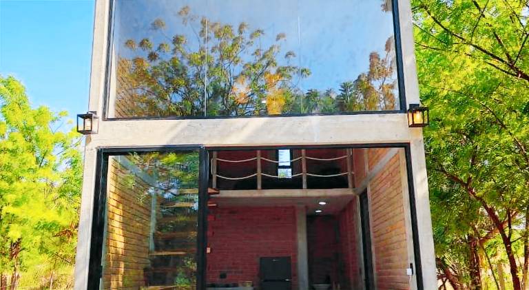 Apartment with pool — photo 5