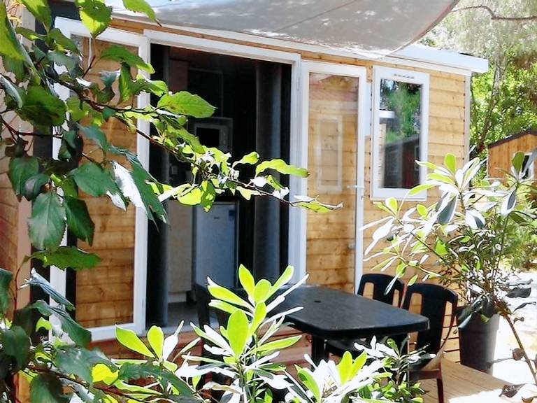 Mobile home with patio & heated pool — photo 3