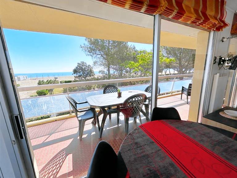 Apartment with 2 rooms for 6 persons — photo 2