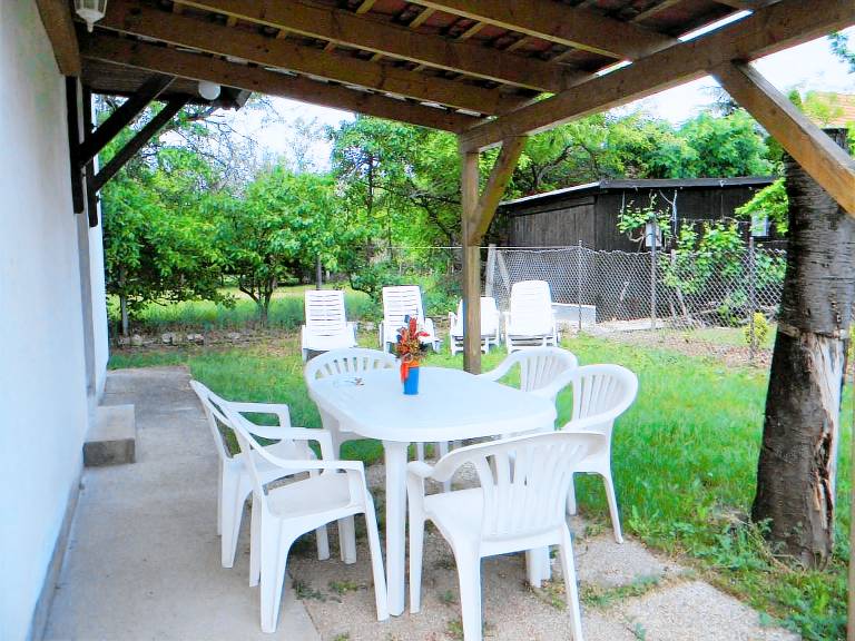 Vacation home with grill, terrace & garden — photo 2