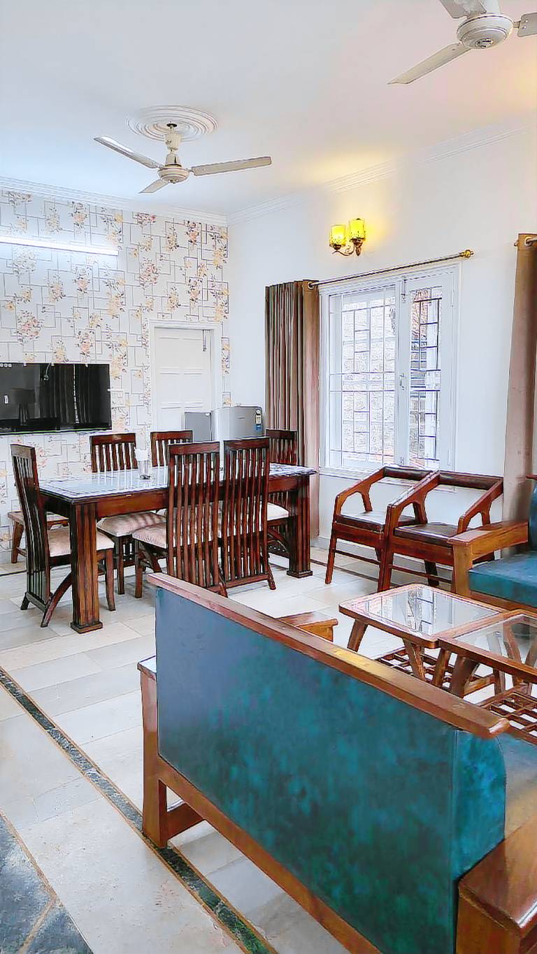 Beautiful bungalow | Perfect for remote work | Pets allowed — photo 3