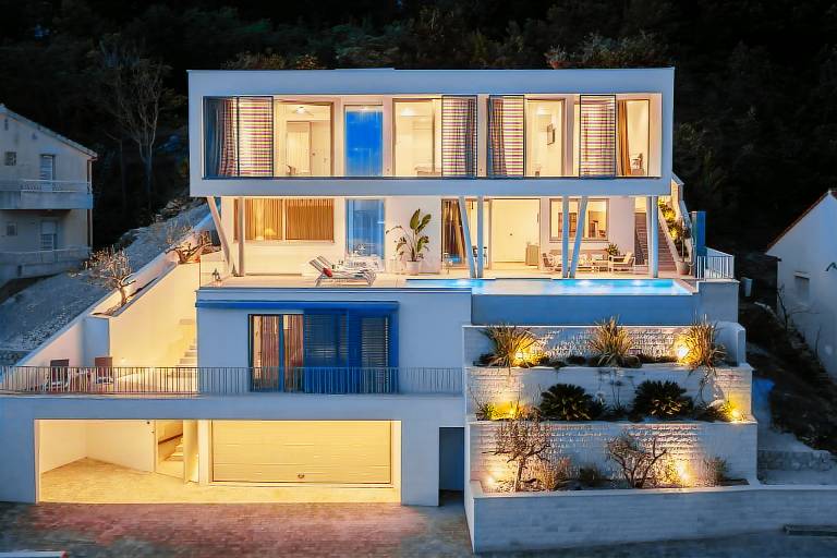 Vila  Stanići