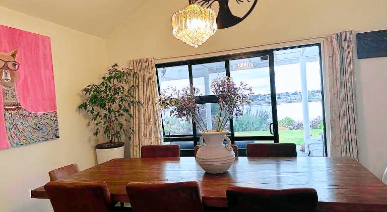 Stunning backyard with sea views — photo 4