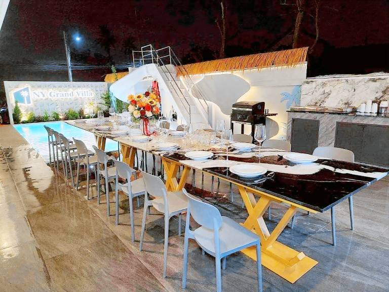 Villa with jacuzzi, garden & patio — photo 3