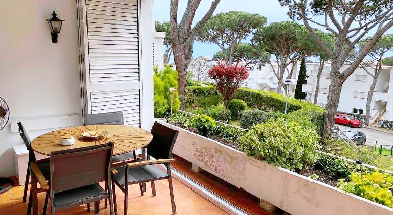 Rental apartment with pool, yard & terrace | Perfect for remote work — photo 3