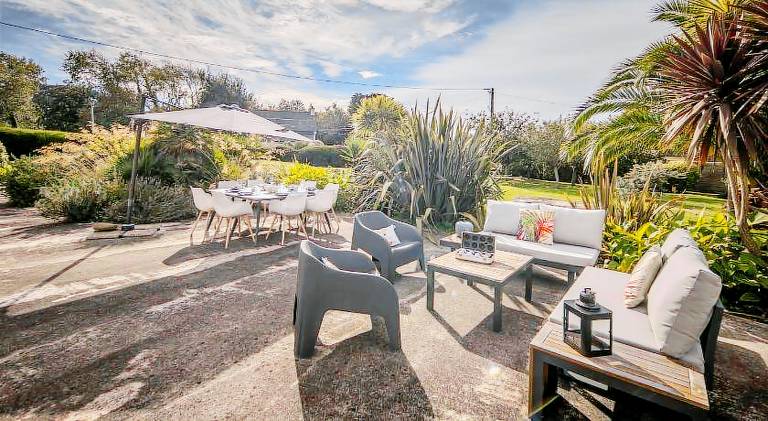 Fully equipped vacation home with terrace, yard & BBQ | Pet-friendly in Perros-Guirec