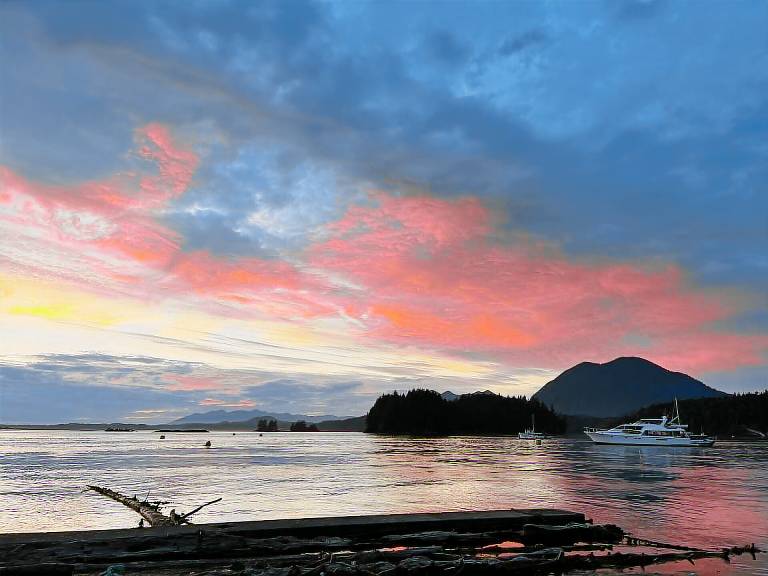 Houseboat Tofino