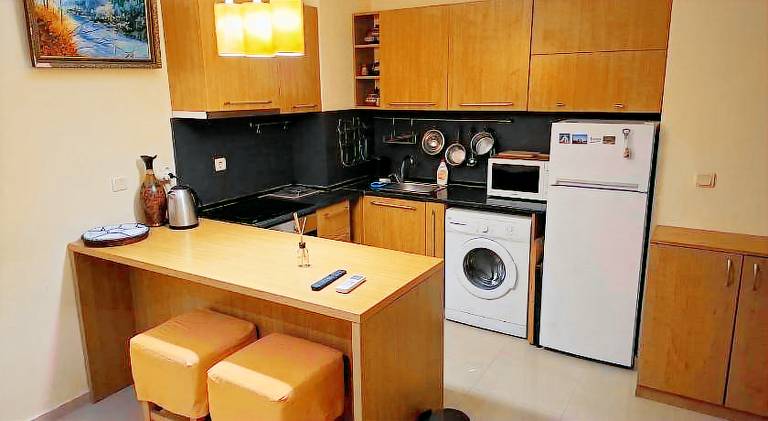 Apartment with pool — photo 3