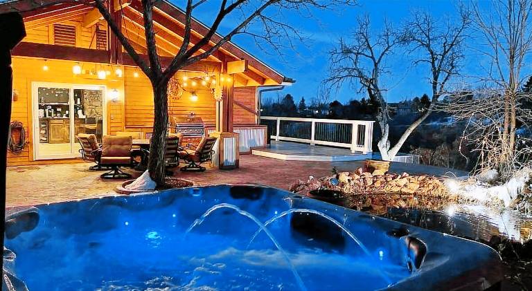 House with patio & hot tub — photo 4