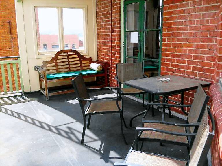Stafford Gables Hostel — photo 5
