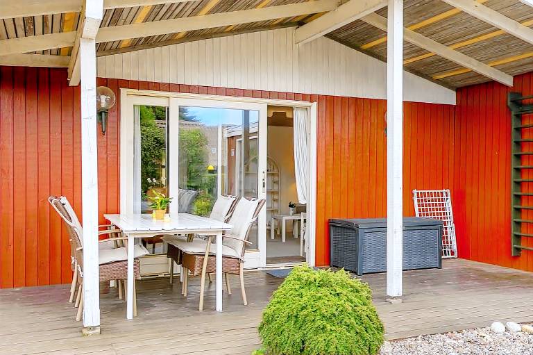 House with grill & patio — photo 3