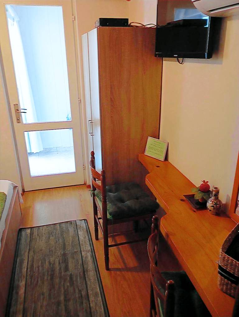 Rental apartment with BBQ & terrace | Sea view — photo 5