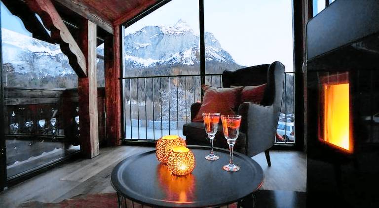 Chalet with jacuzzi — photo 3