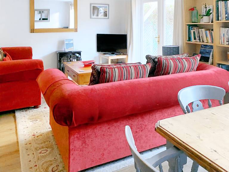 Cottage with patio & yard | River view — photo 5
