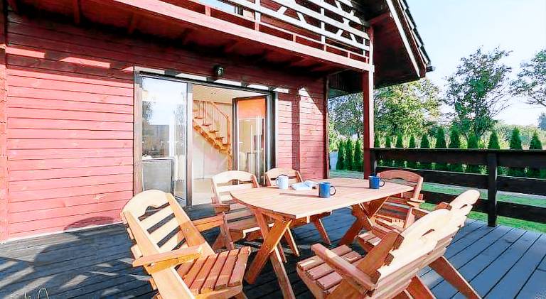 Lodge with patio, yard & barbeque — photo 5